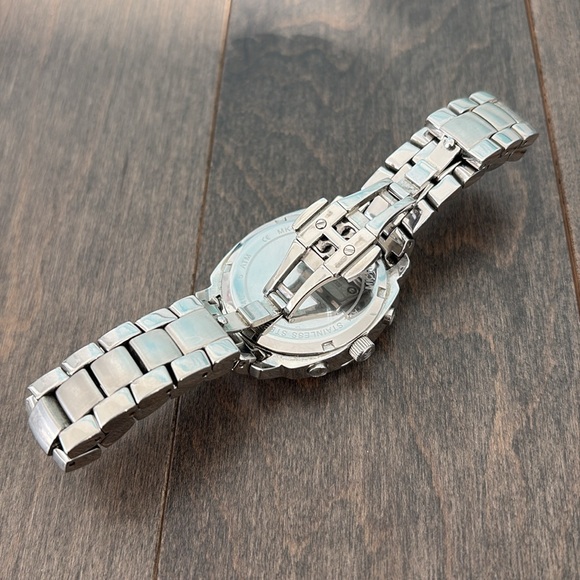 MICHAEL KORS Chronograph White Mother of Pearl Walcott Women's Watch, Jewellery - Picture 7 of 13